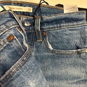 Levi’s wedgie straight jeans